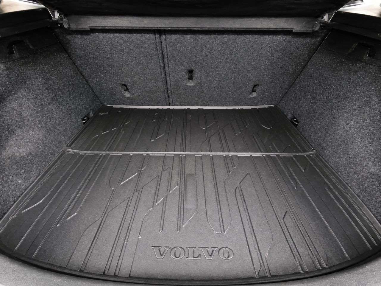 2015 VOLVO V40 2015 VOLVO V40