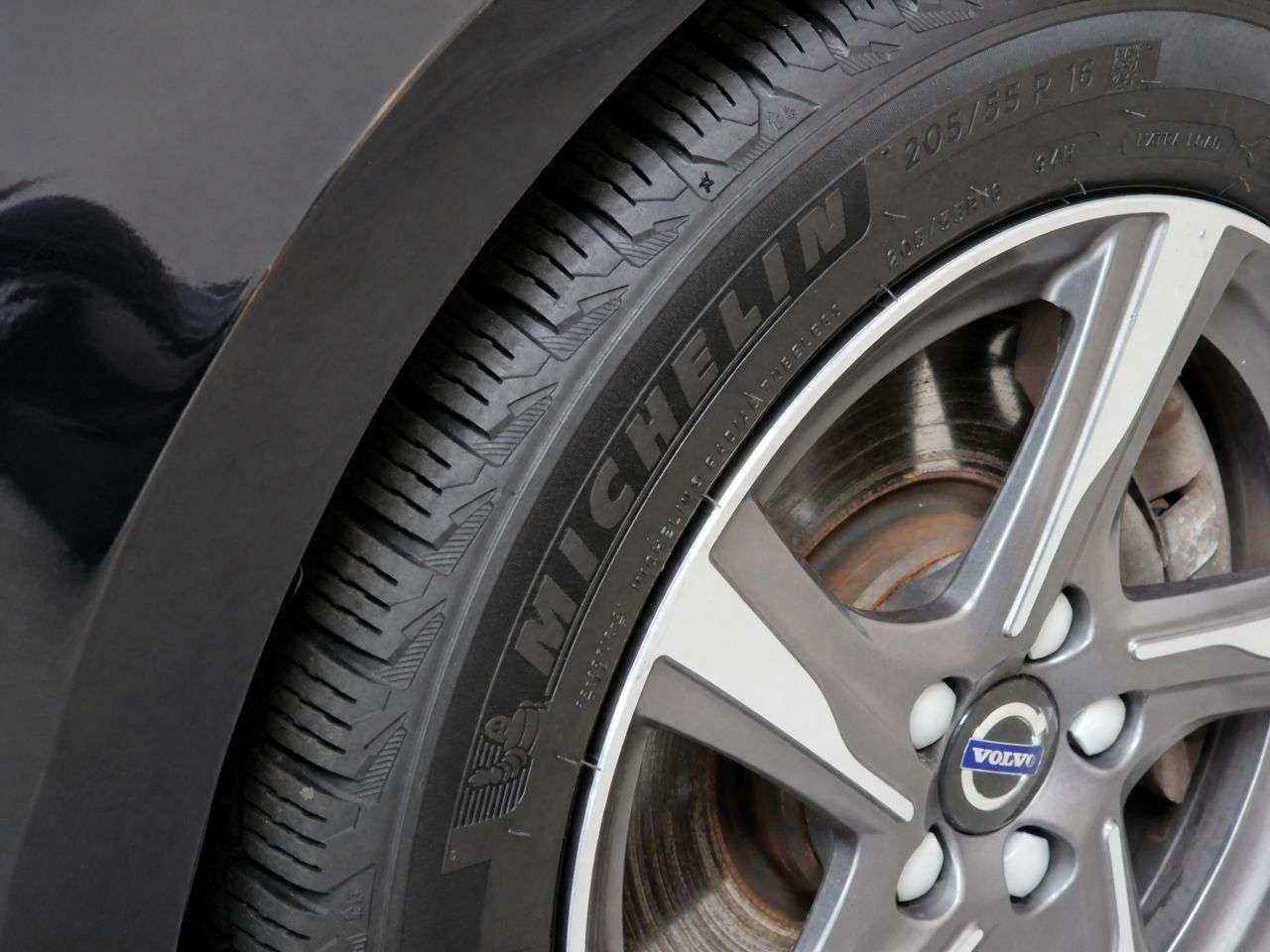 2015 VOLVO V40 2015 VOLVO V40