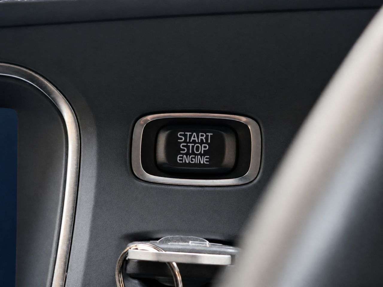 2015 VOLVO V40 2015 VOLVO V40