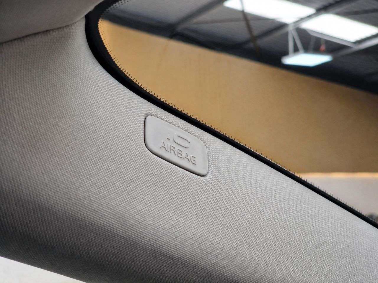 2015 VOLVO V40 2015 VOLVO V40