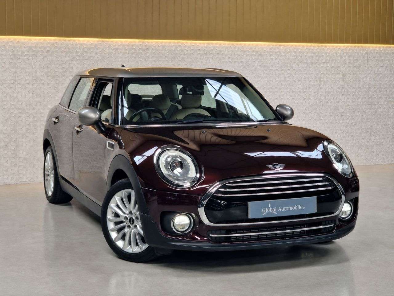 2015 MINI CLUBMAN 2015 MINI CLUBMAN