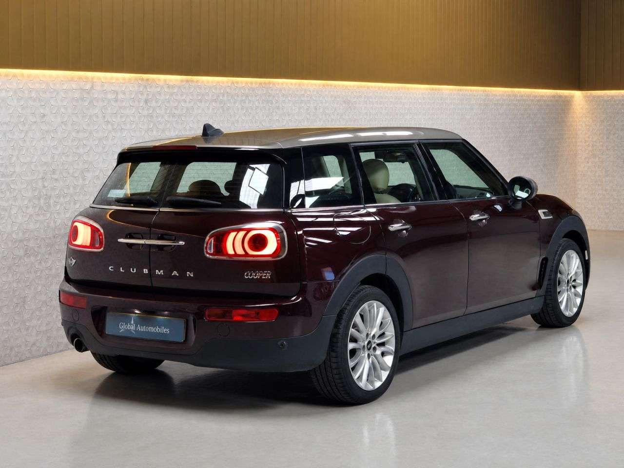 2015 MINI CLUBMAN 2015 MINI CLUBMAN