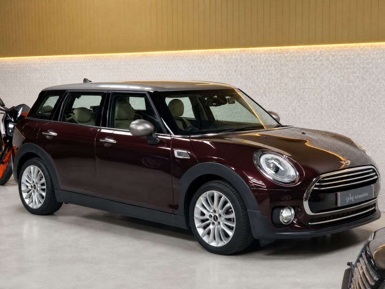 2015 MINI CLUBMAN 2015 MINI CLUBMAN