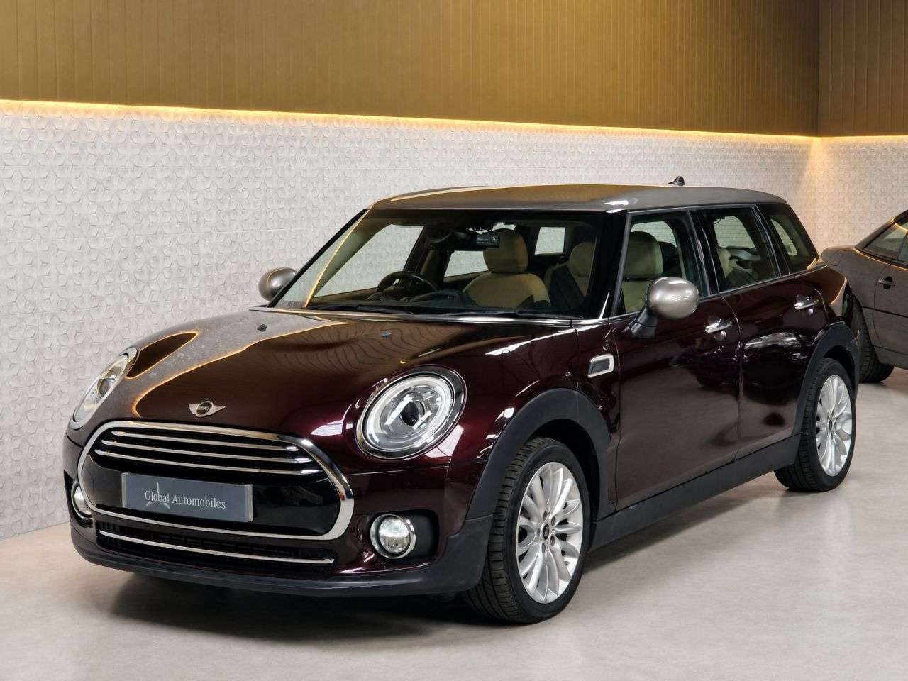 2015 MINI CLUBMAN 2015 MINI CLUBMAN
