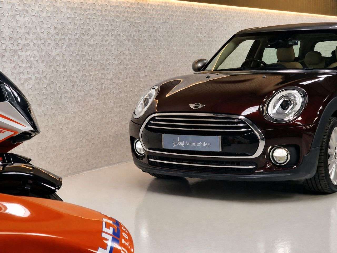 2015 MINI CLUBMAN 2015 MINI CLUBMAN
