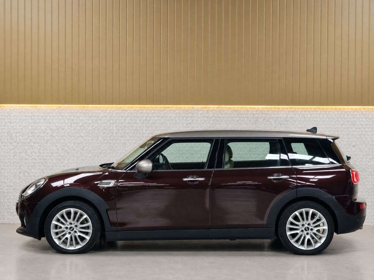 2015 MINI CLUBMAN 2015 MINI CLUBMAN