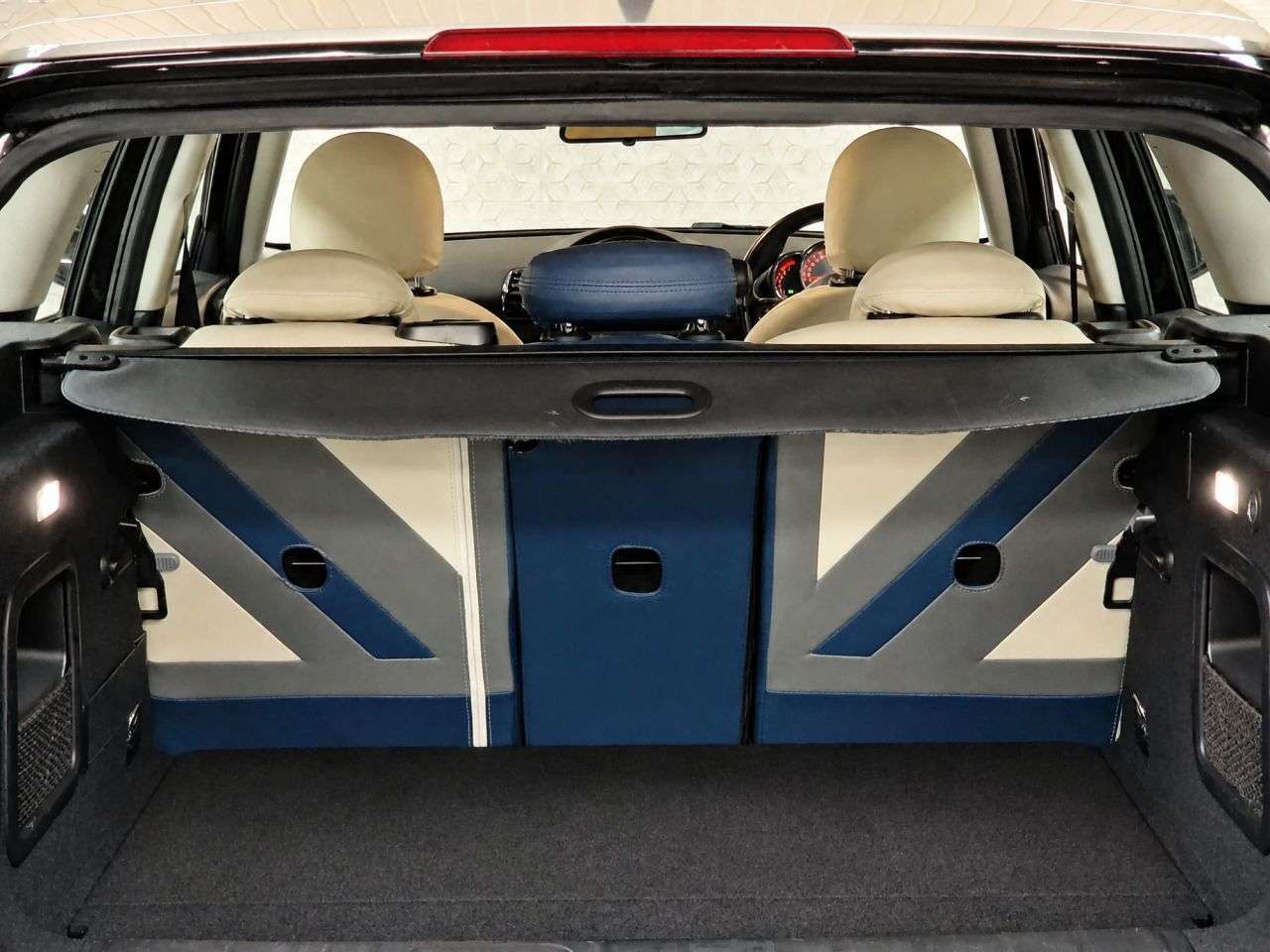 2015 MINI CLUBMAN 2015 MINI CLUBMAN