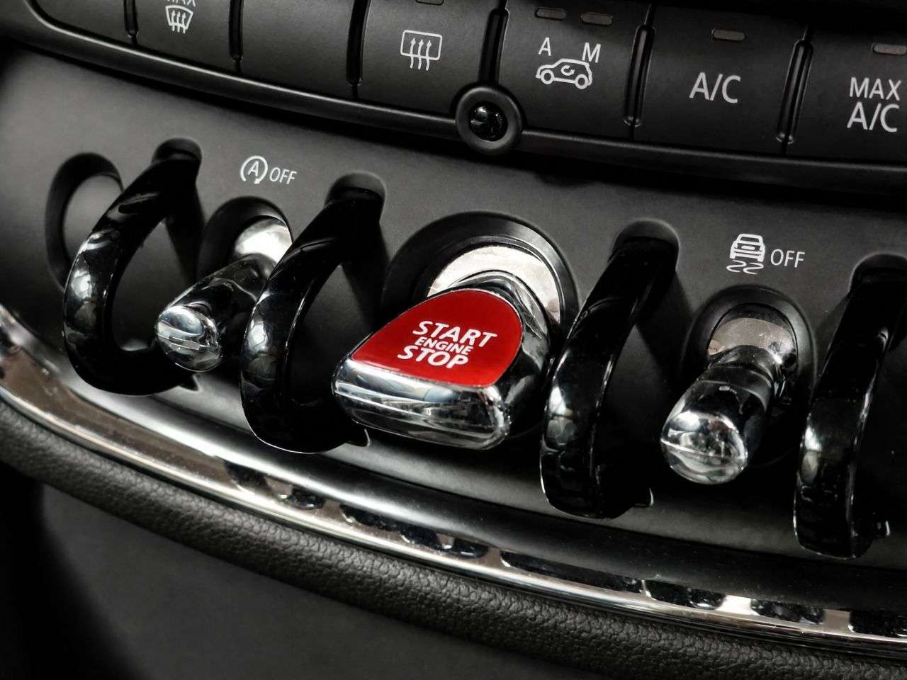2015 MINI CLUBMAN 2015 MINI CLUBMAN