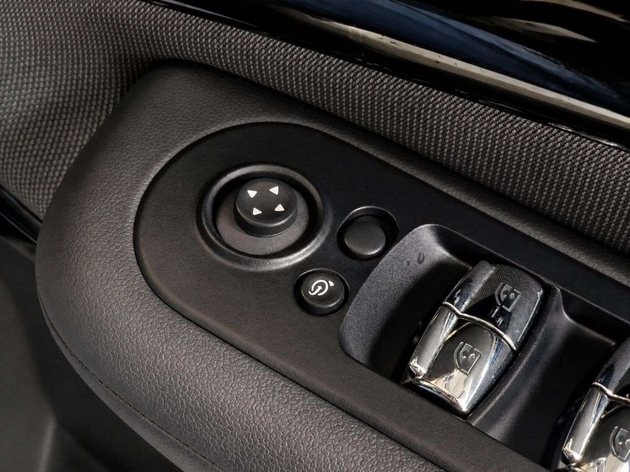 2015 MINI CLUBMAN 2015 MINI CLUBMAN
