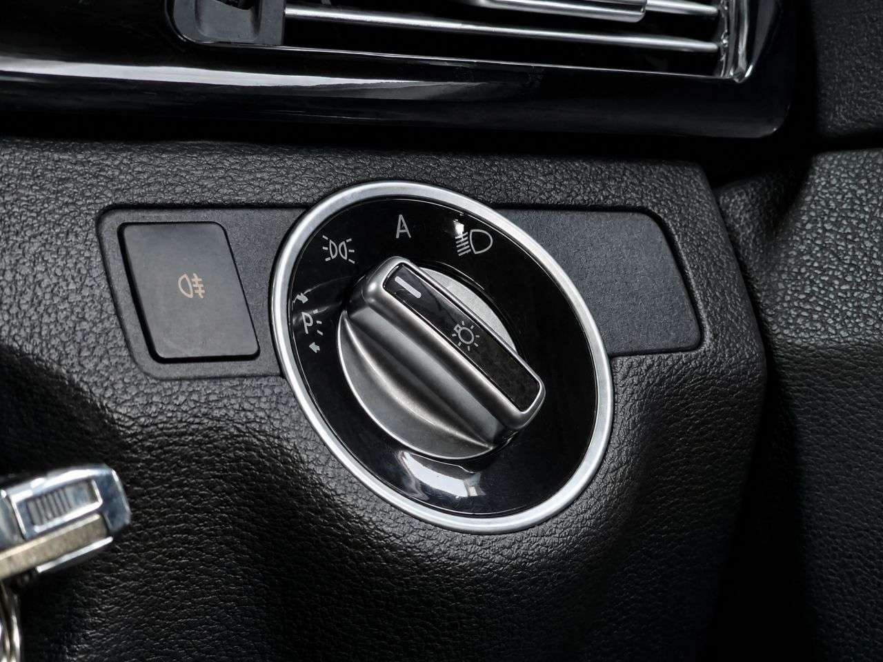 2011 MERCEDES-BENZ E CLASS 2011 MERCEDES-BENZ E CLASS