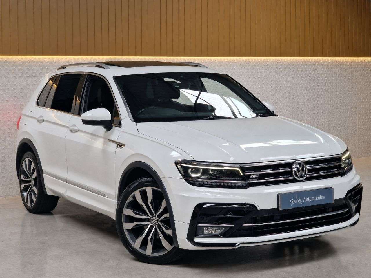 2017 VOLKSWAGEN TIGUAN 2017 VOLKSWAGEN TIGUAN