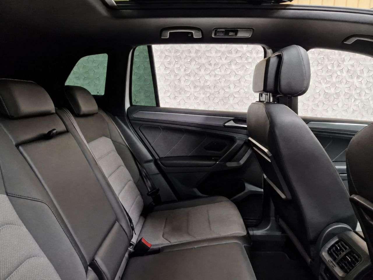 2017 VOLKSWAGEN TIGUAN 2017 VOLKSWAGEN TIGUAN