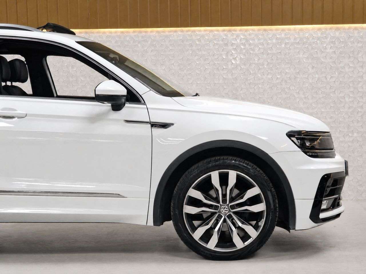2017 VOLKSWAGEN TIGUAN 2017 VOLKSWAGEN TIGUAN