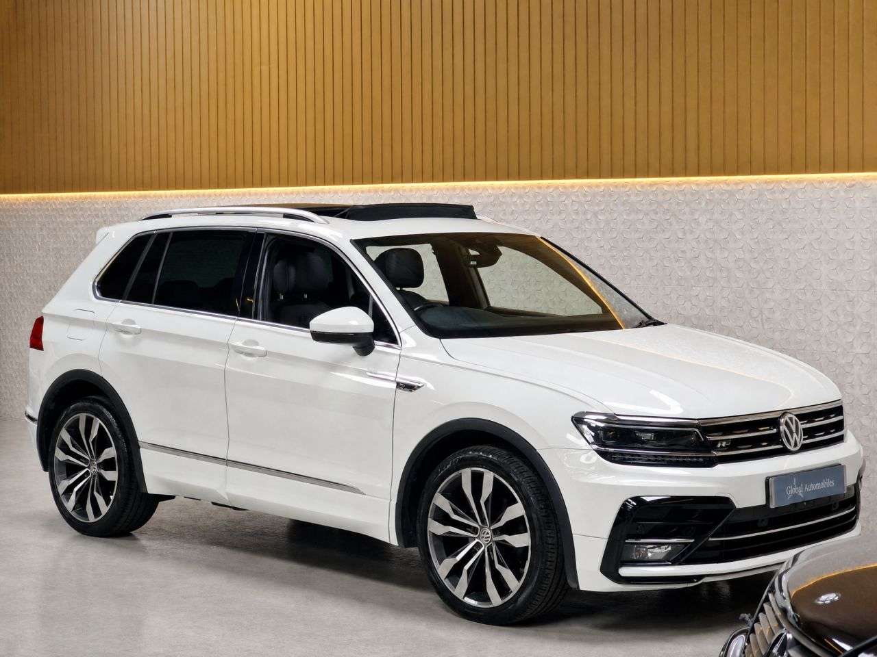 2017 VOLKSWAGEN TIGUAN 2017 VOLKSWAGEN TIGUAN