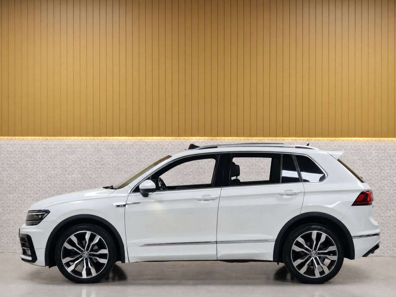 2017 VOLKSWAGEN TIGUAN 2017 VOLKSWAGEN TIGUAN