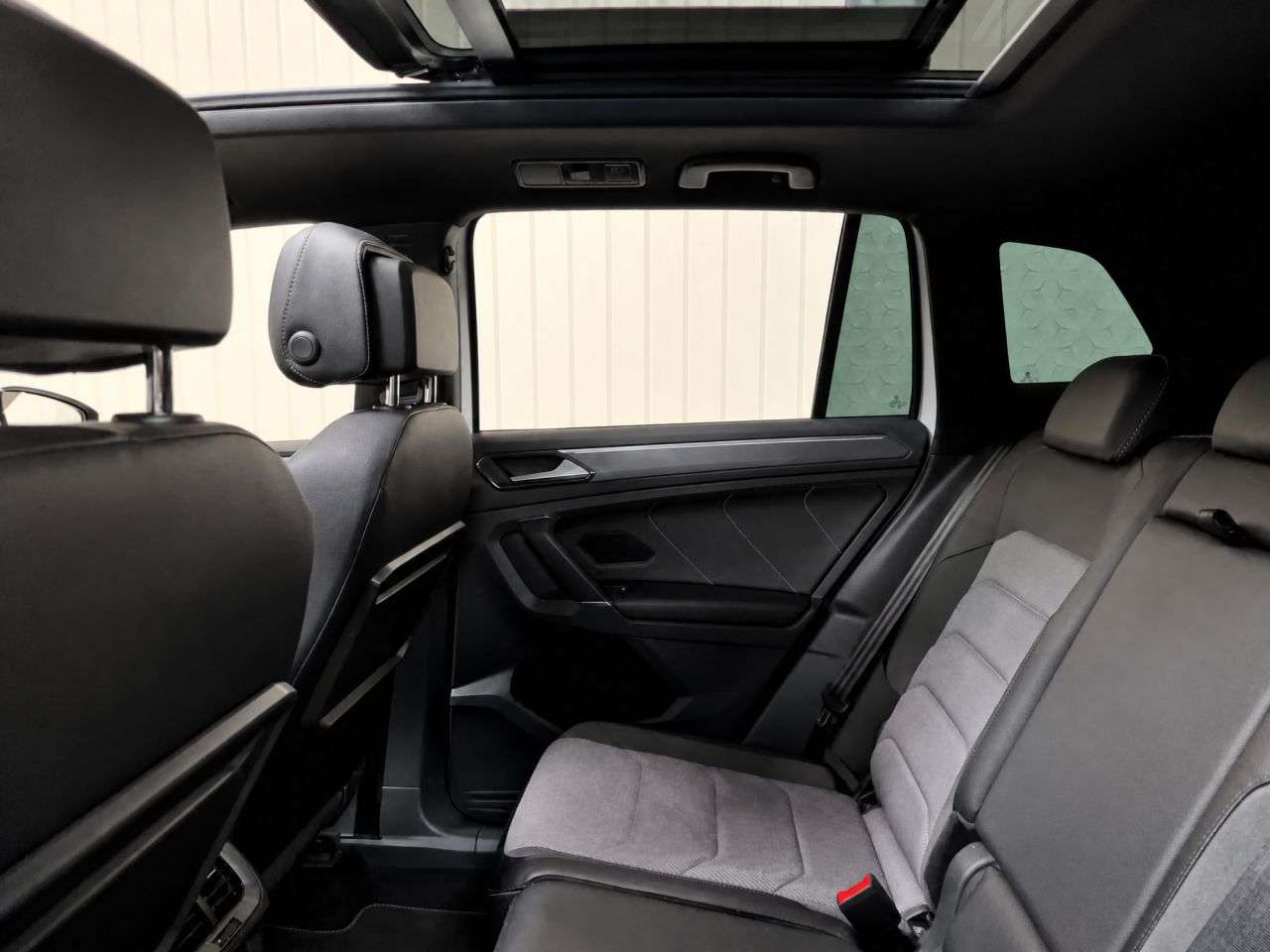 2017 VOLKSWAGEN TIGUAN 2017 VOLKSWAGEN TIGUAN
