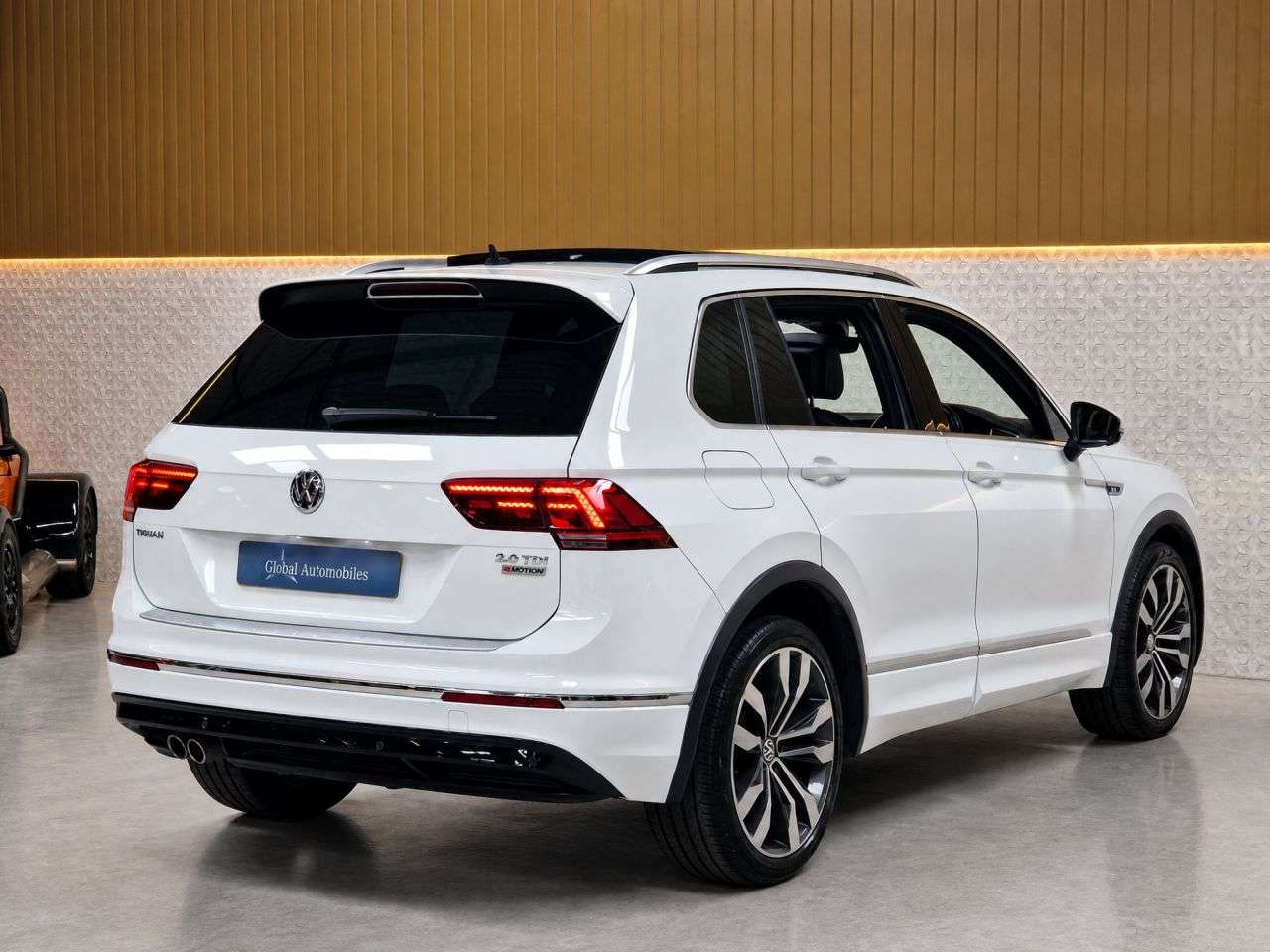 2017 VOLKSWAGEN TIGUAN 2017 VOLKSWAGEN TIGUAN