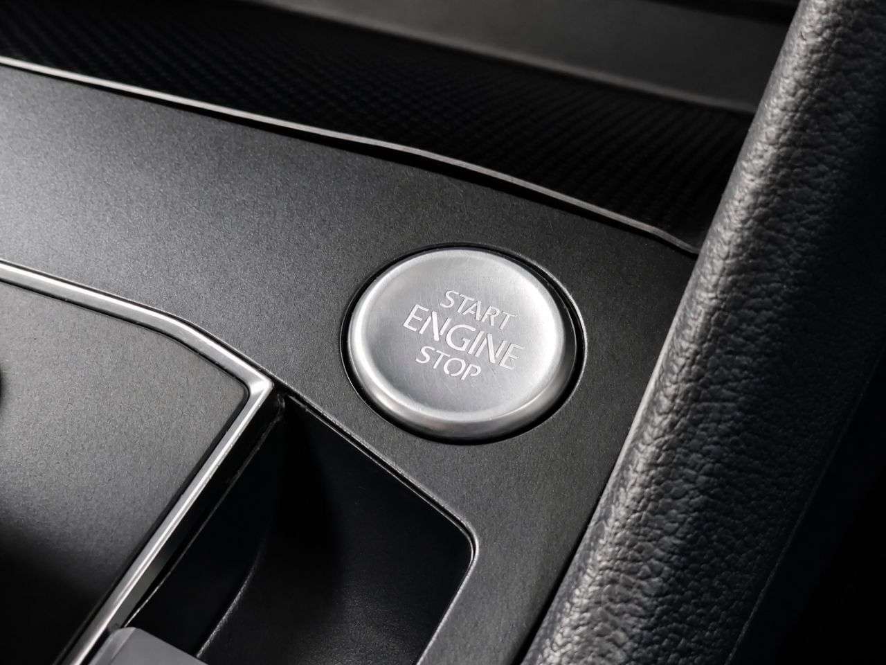 2017 VOLKSWAGEN TIGUAN 2017 VOLKSWAGEN TIGUAN