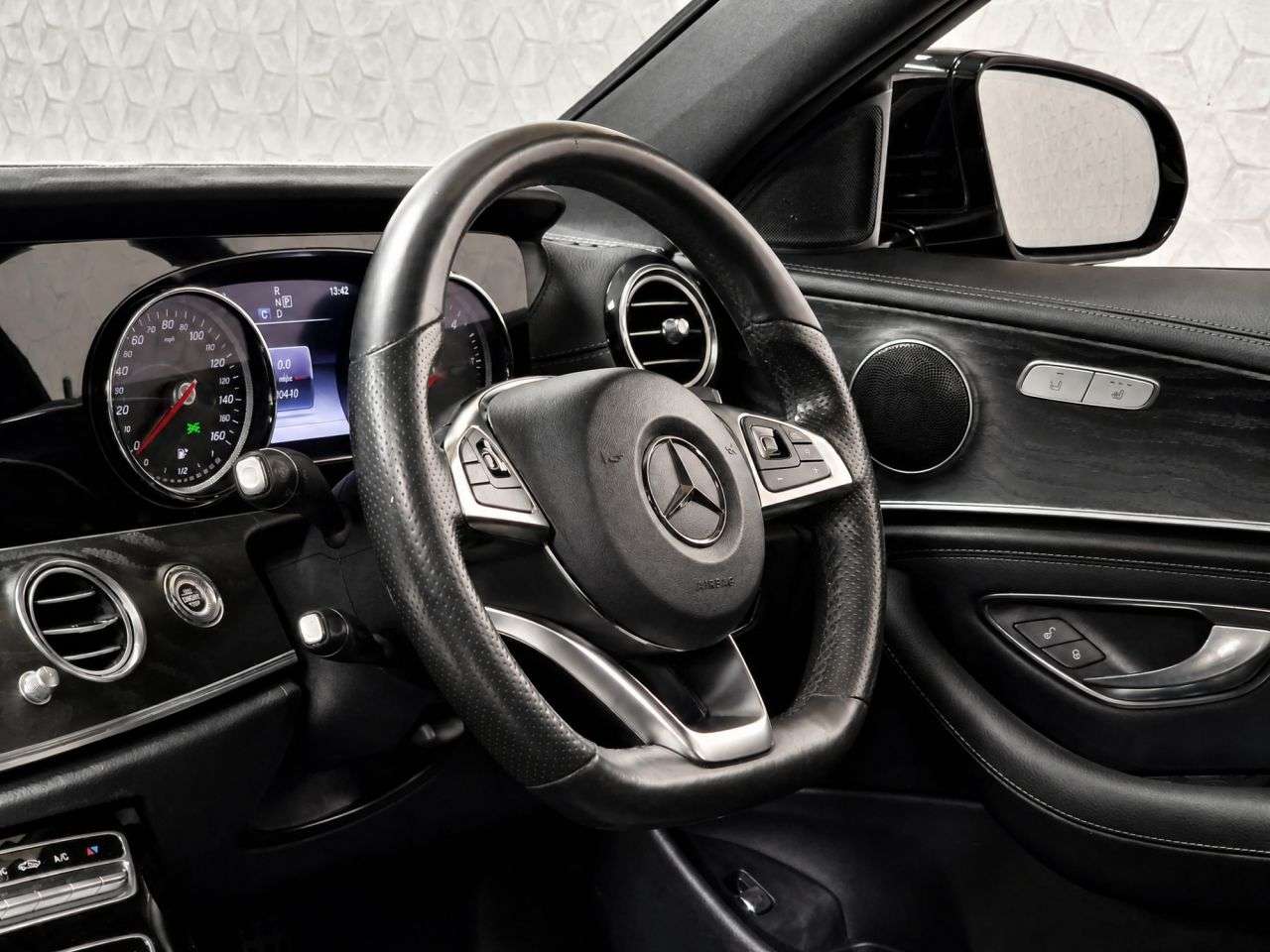 2017 MERCEDES-BENZ E CLASS 2017 MERCEDES-BENZ E CLASS