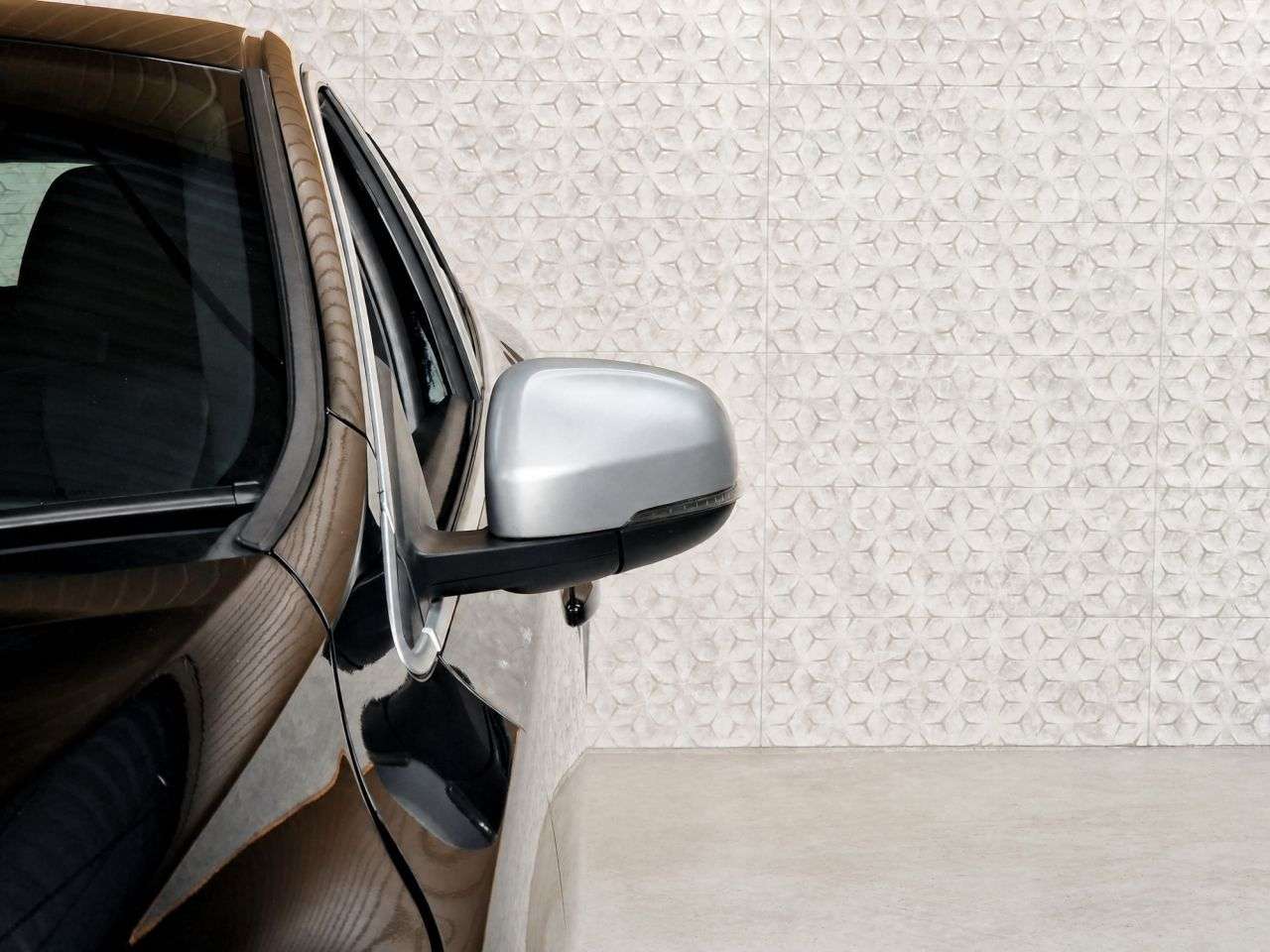 2019 VOLVO V40 2019 VOLVO V40