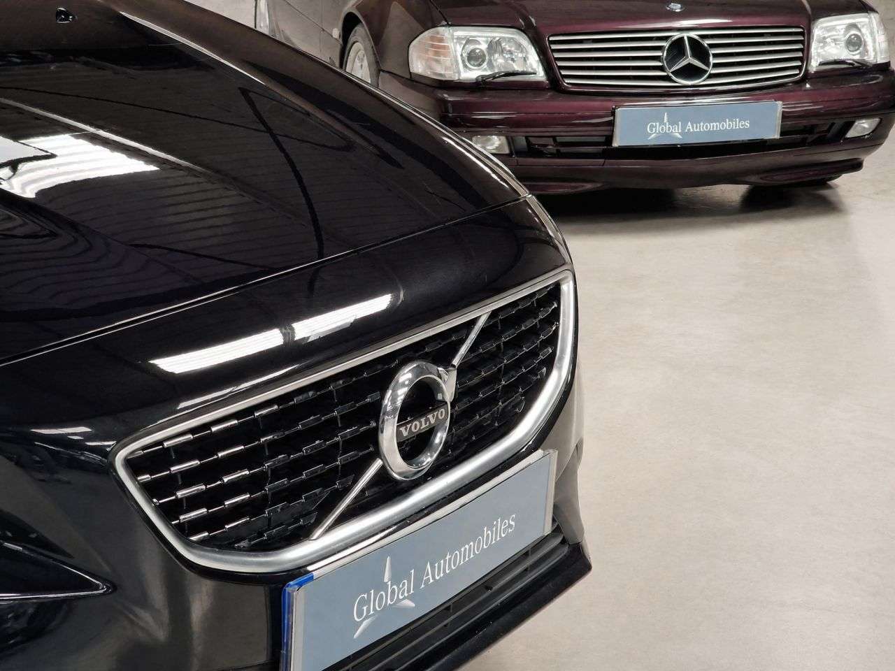 2019 VOLVO V40 2019 VOLVO V40
