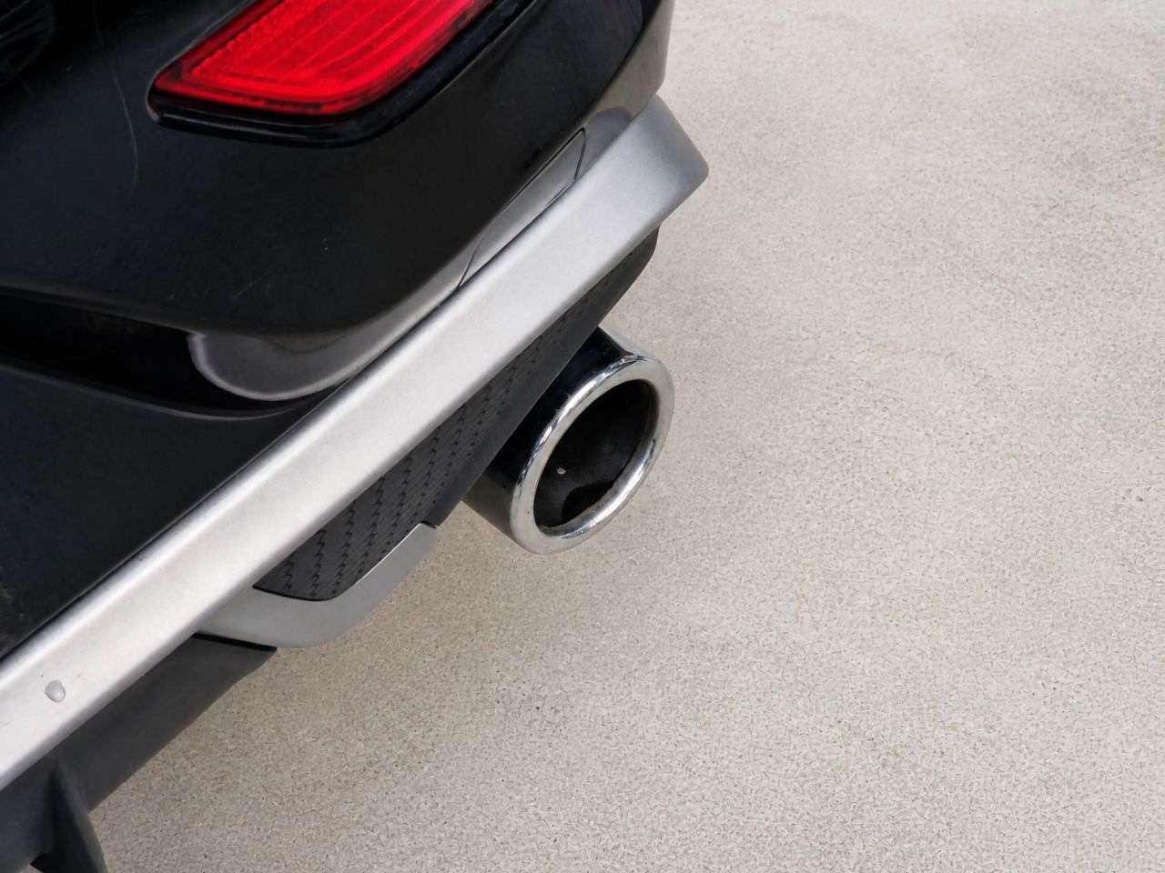 2019 VOLVO V40 2019 VOLVO V40