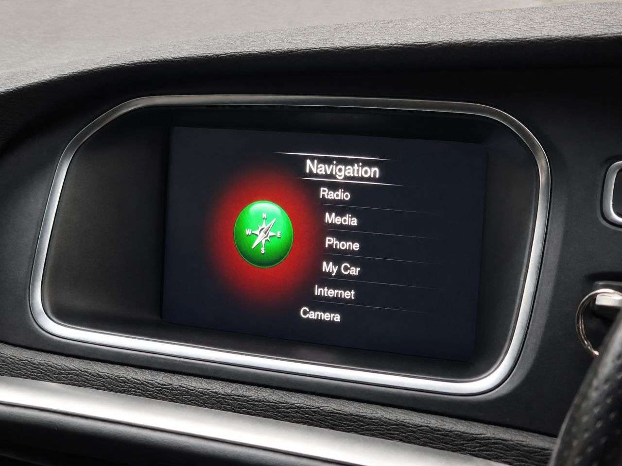 2019 VOLVO V40 2019 VOLVO V40