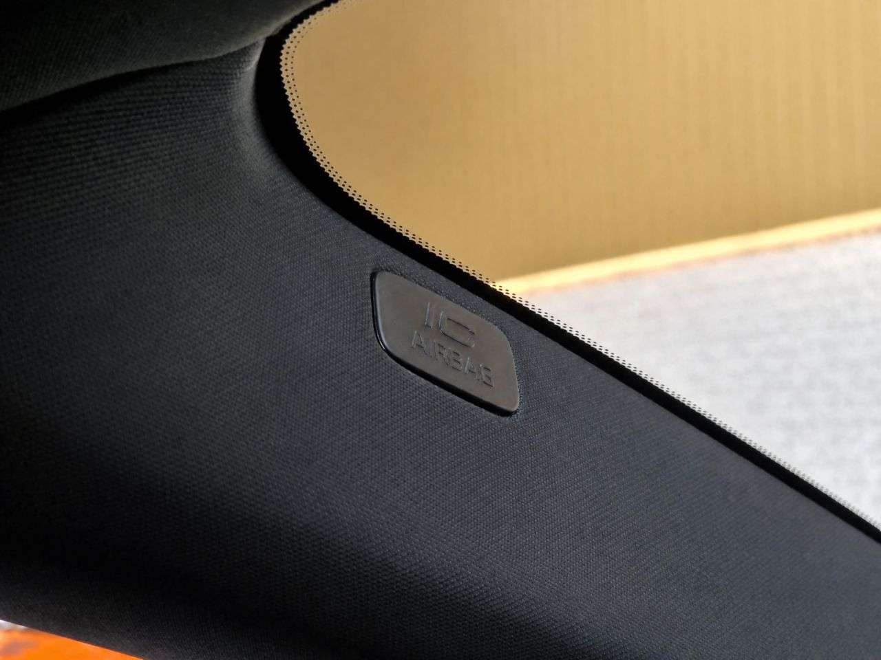 2019 VOLVO V40 2019 VOLVO V40