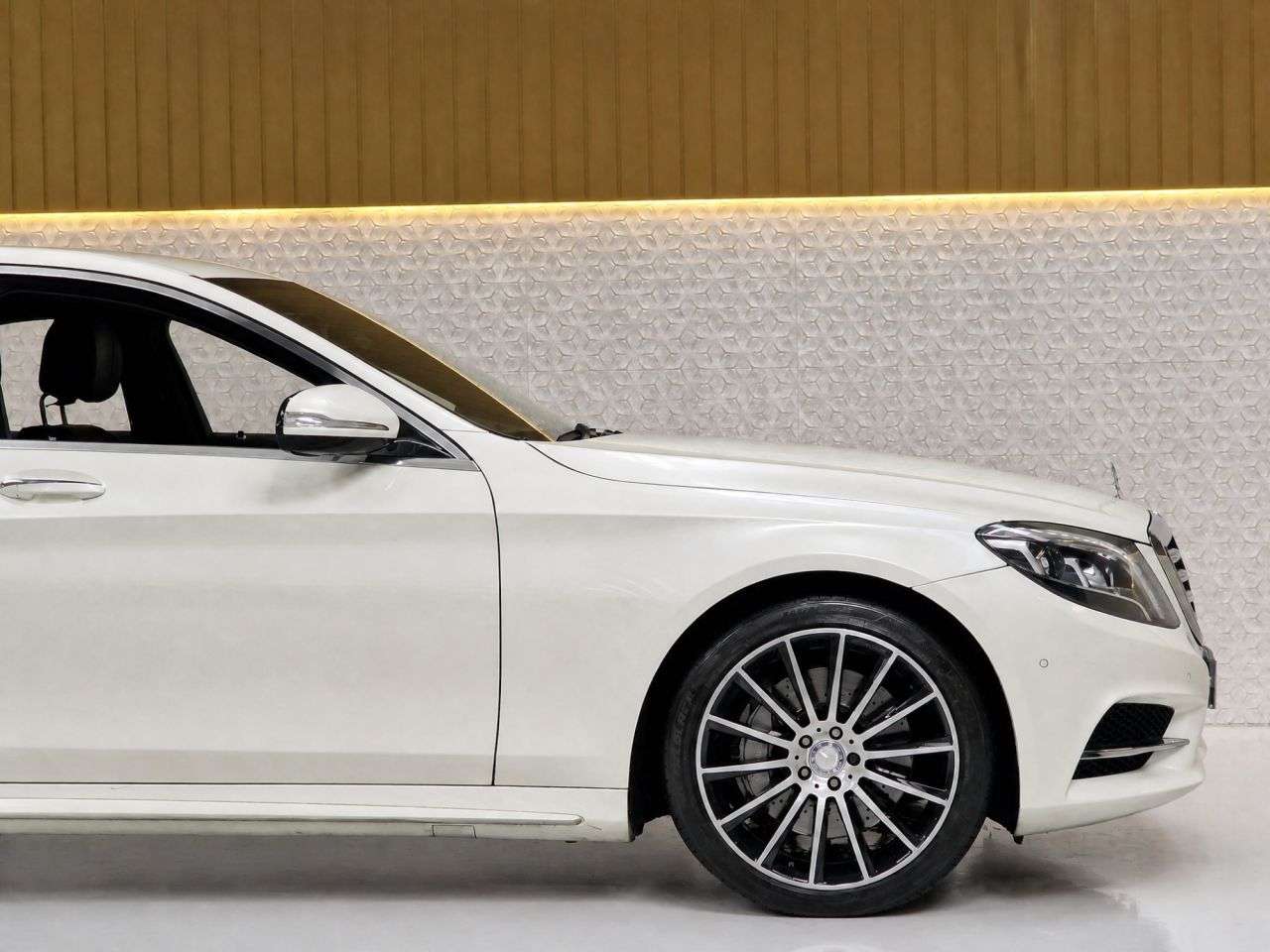A 2016 MERCEDES-BENZ S CLASS 3.0 S350d V6 AMG Line Saloon 4dr Diesel 9G-Tronic+ Euro 6 (s/s) (258 ps) SP A 2016 MERCEDES-BENZ S CLASS 3.0 S350d V6 AMG Line Saloon 4dr Diesel 9G-Tronic+ Euro 6 (s/s) (258 ps) SP