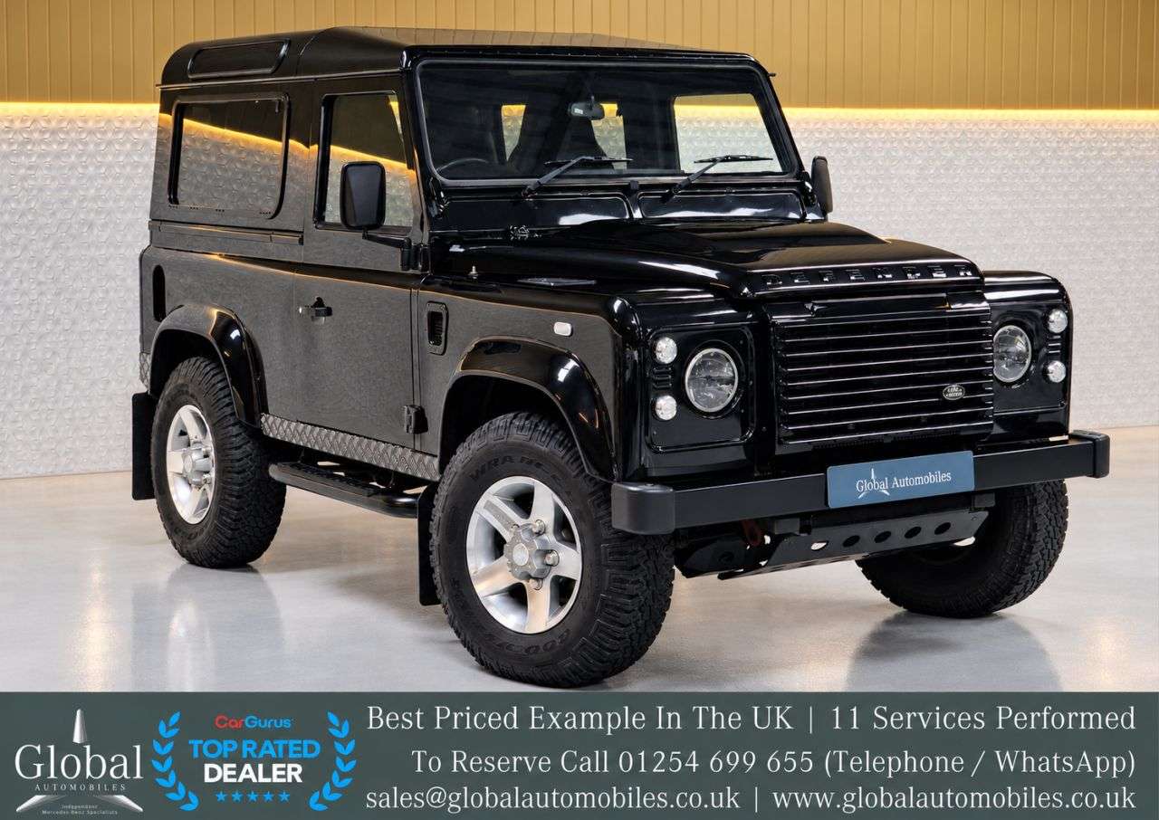 A 2015 LAND ROVER DEFENDER 90 2.2 TDCi Landmark Station Wagon Double Cab 3dr Diesel Manual 4WD SWB Euro 5 A 2015 LAND ROVER DEFENDER 90 2.2 TDCi Landmark Station Wagon Double Cab 3dr Diesel Manual 4WD SWB Euro 5