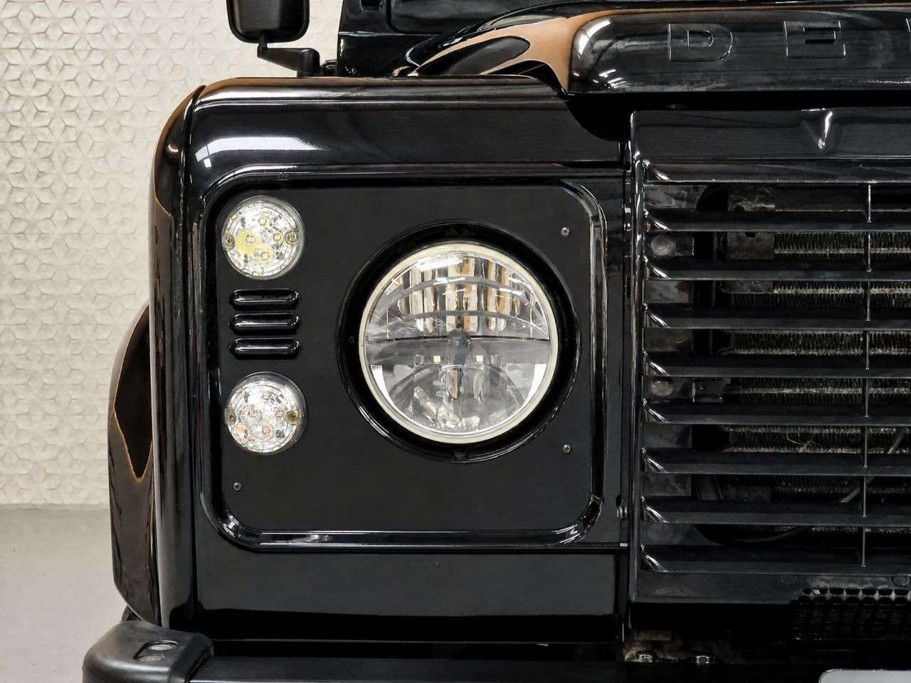 2015 LAND ROVER DEFENDER 90 2015 LAND ROVER DEFENDER 90