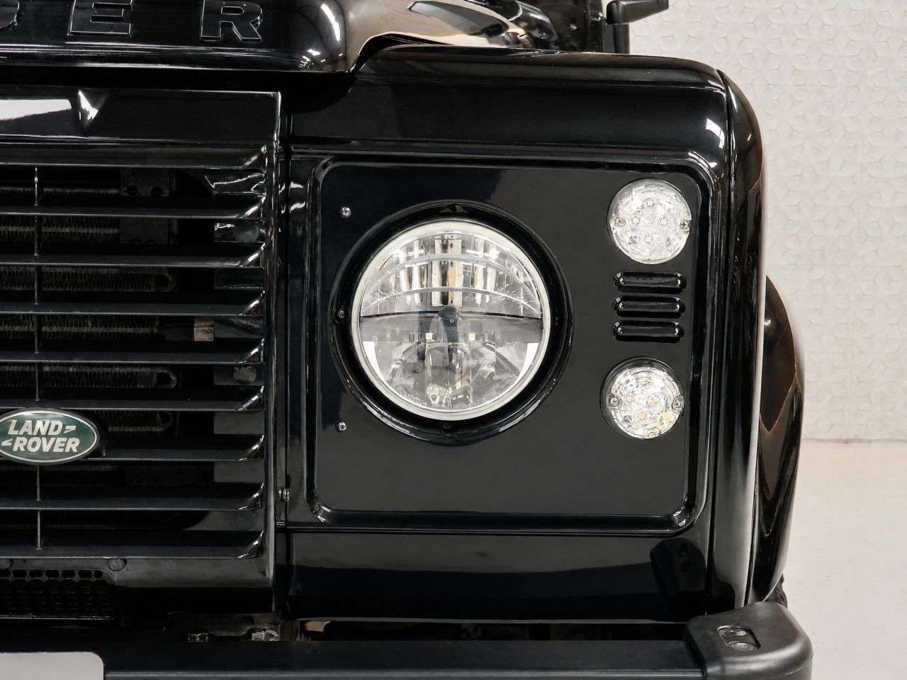 2015 LAND ROVER DEFENDER 90 2015 LAND ROVER DEFENDER 90