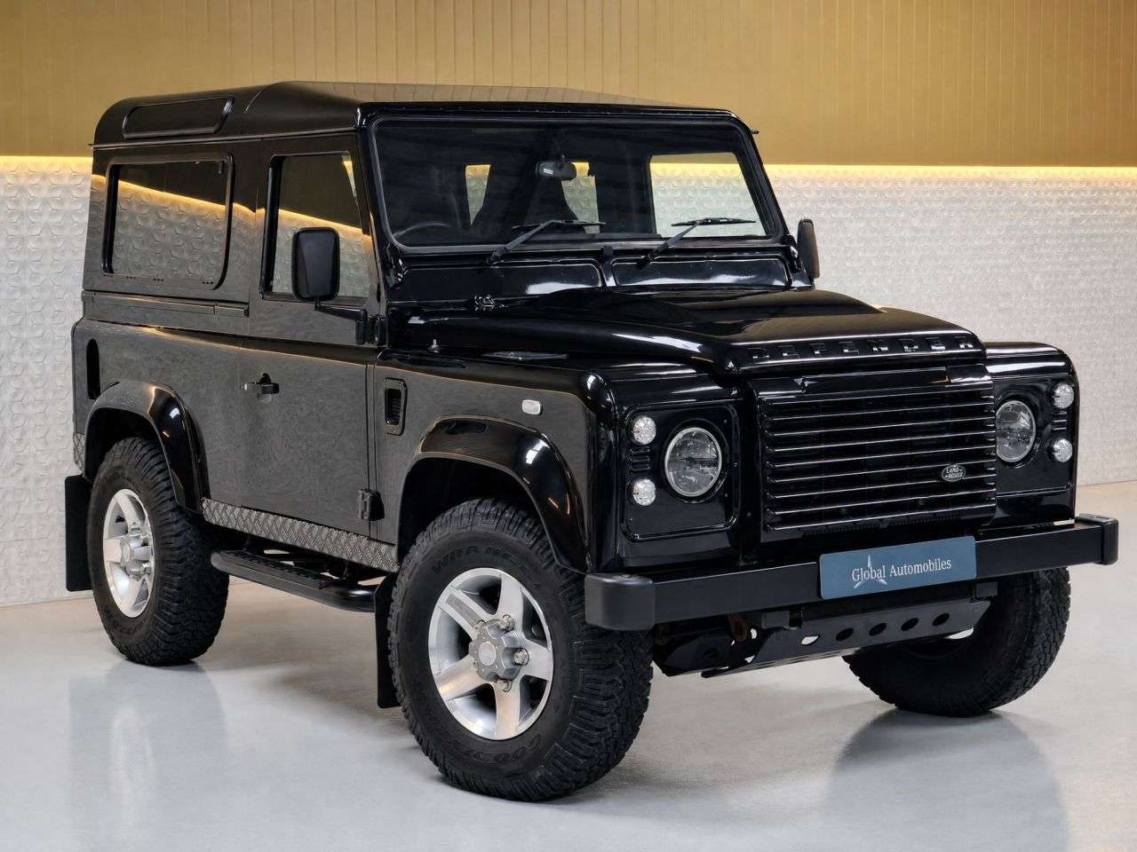 2015 LAND ROVER DEFENDER 90 2015 LAND ROVER DEFENDER 90