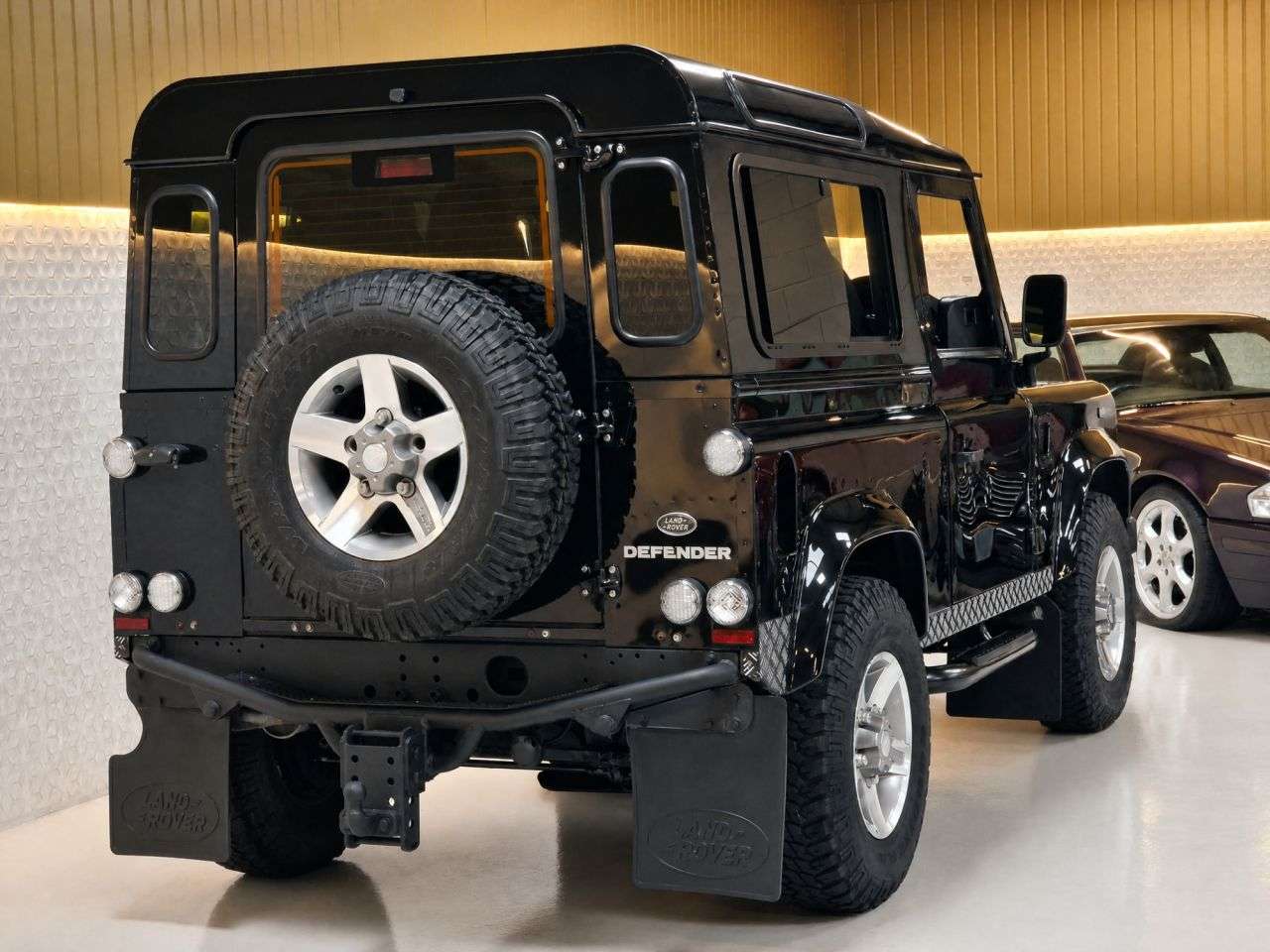 2015 LAND ROVER DEFENDER 90 2015 LAND ROVER DEFENDER 90