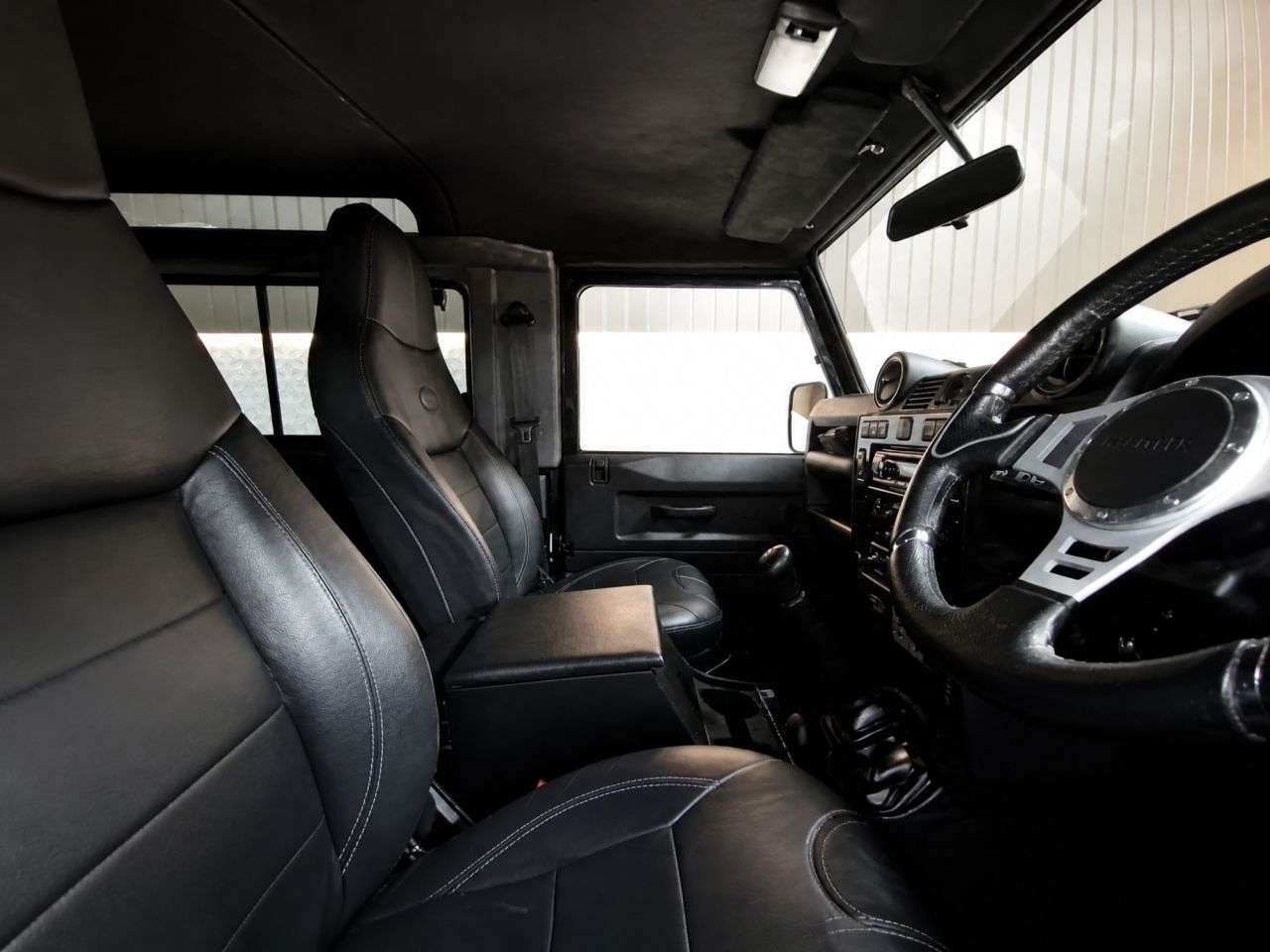 2015 LAND ROVER DEFENDER 90 2015 LAND ROVER DEFENDER 90