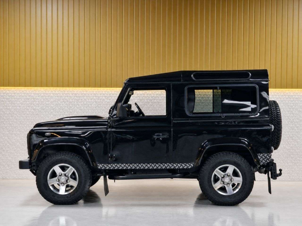 2015 LAND ROVER DEFENDER 90 2015 LAND ROVER DEFENDER 90