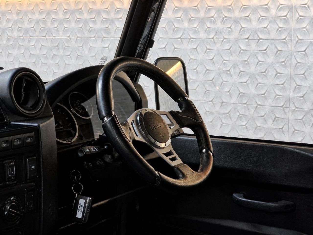 2015 LAND ROVER DEFENDER 90 2015 LAND ROVER DEFENDER 90