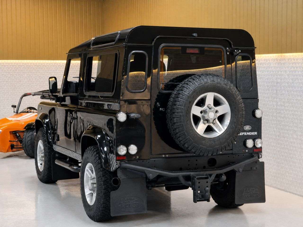2015 LAND ROVER DEFENDER 90 2015 LAND ROVER DEFENDER 90