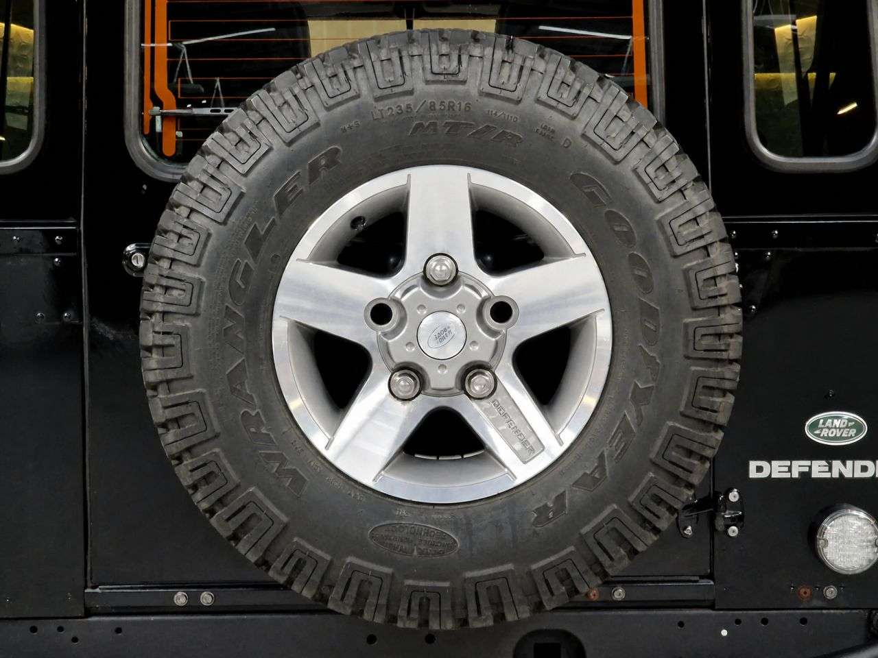 2015 LAND ROVER DEFENDER 90 2015 LAND ROVER DEFENDER 90