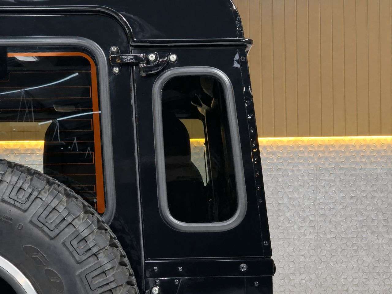 2015 LAND ROVER DEFENDER 90 2015 LAND ROVER DEFENDER 90