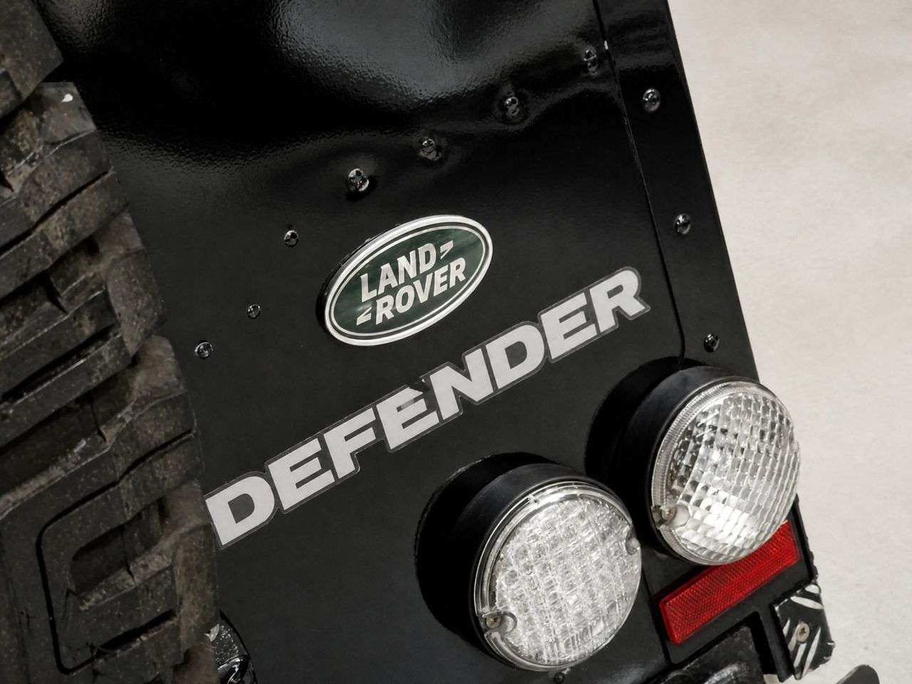 2015 LAND ROVER DEFENDER 90 2015 LAND ROVER DEFENDER 90