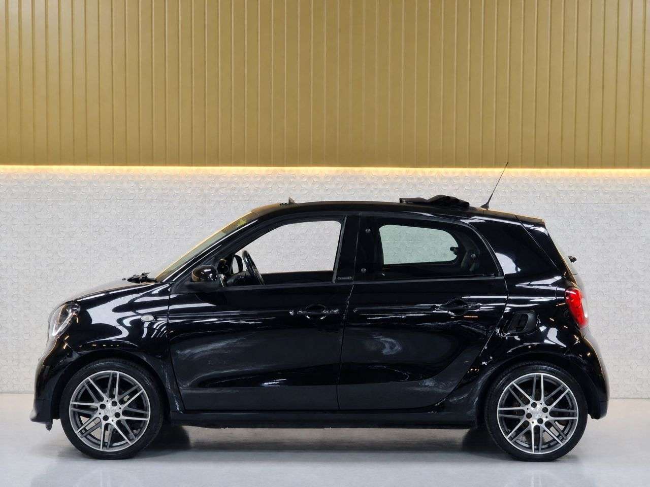 2017 SMART FORFOUR 2017 SMART FORFOUR