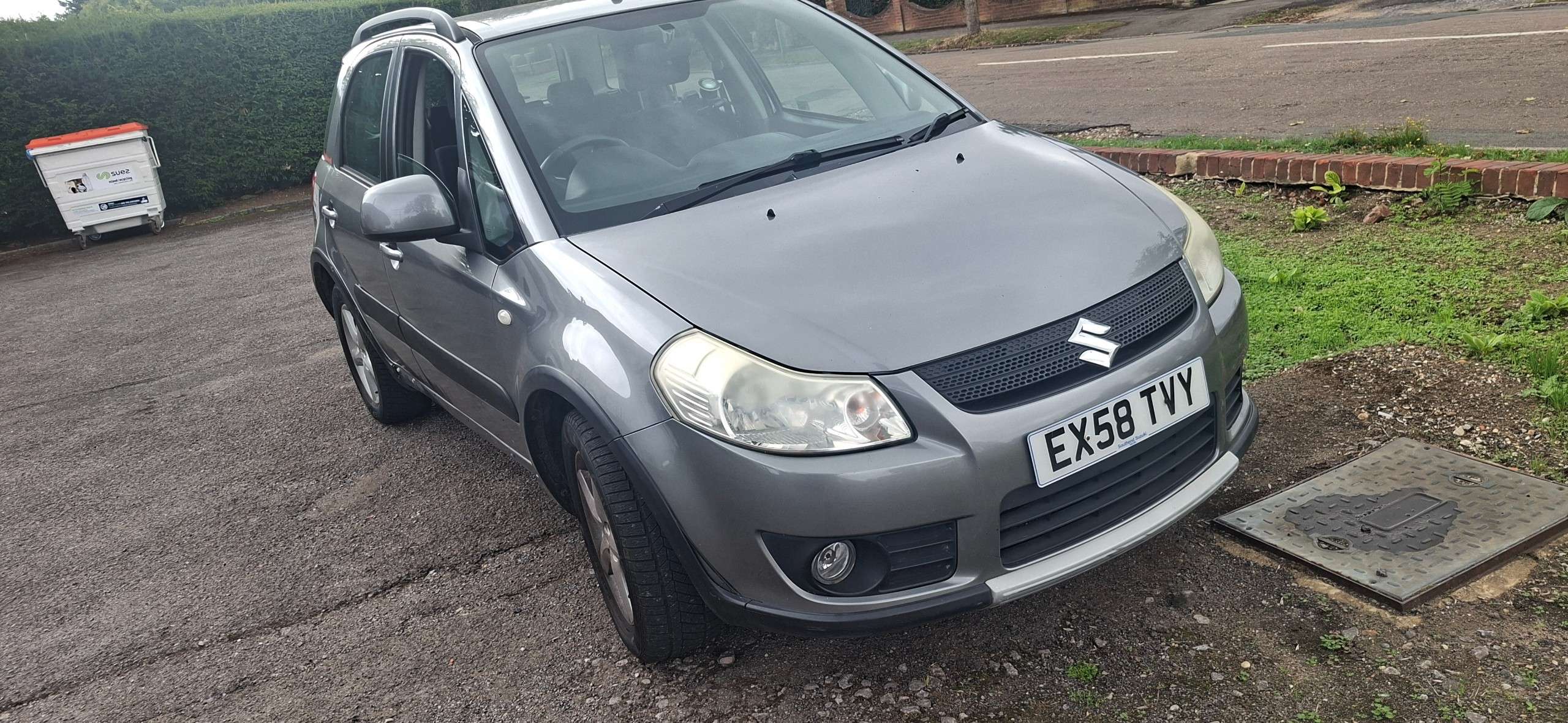 A 2008 SUZUKI SX4 1.6 16V GLX SUV 5dr Petrol Auto Euro 4 (106 ps) A 2008 SUZUKI SX4 1.6 16V GLX SUV 5dr Petrol Auto Euro 4 (106 ps)