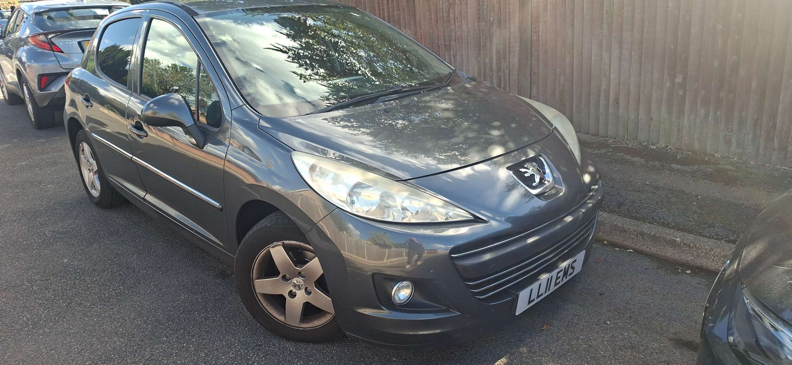 A 2011 PEUGEOT 207 1.4 VTi Sport Hatchback 5dr Petrol Manual Euro 5 (95 ps) A 2011 PEUGEOT 207 1.4 VTi Sport Hatchback 5dr Petrol Manual Euro 5 (95 ps)