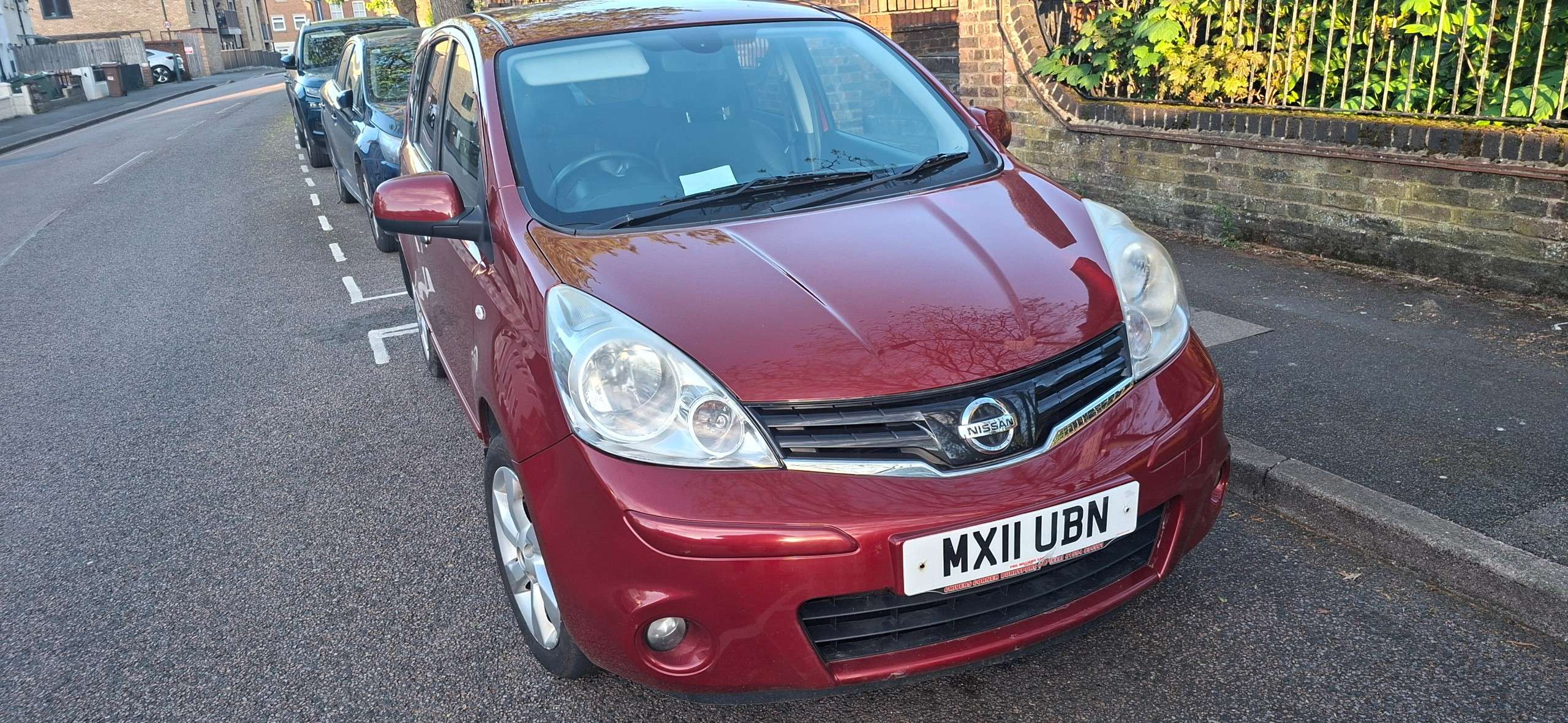 A 2011 NISSAN NOTE 1.6 16V Tekna Hatchback 5dr Petrol Manual Euro 5 (110 ps) A 2011 NISSAN NOTE 1.6 16V Tekna Hatchback 5dr Petrol Manual Euro 5 (110 ps)