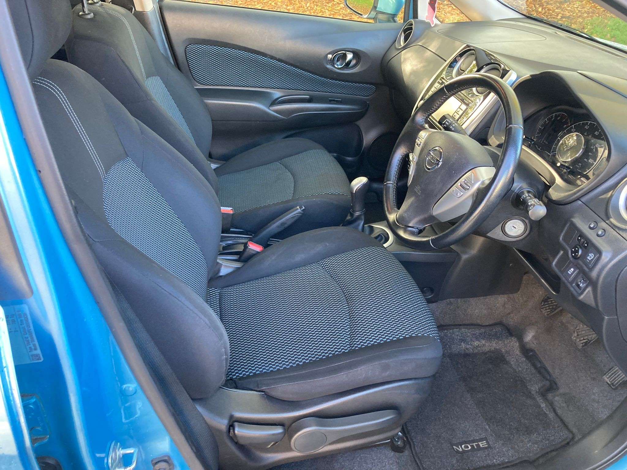 A 2015 NISSAN NOTE ACENTA PREMIUM 5-Door A 2015 NISSAN NOTE ACENTA PREMIUM 5-Door