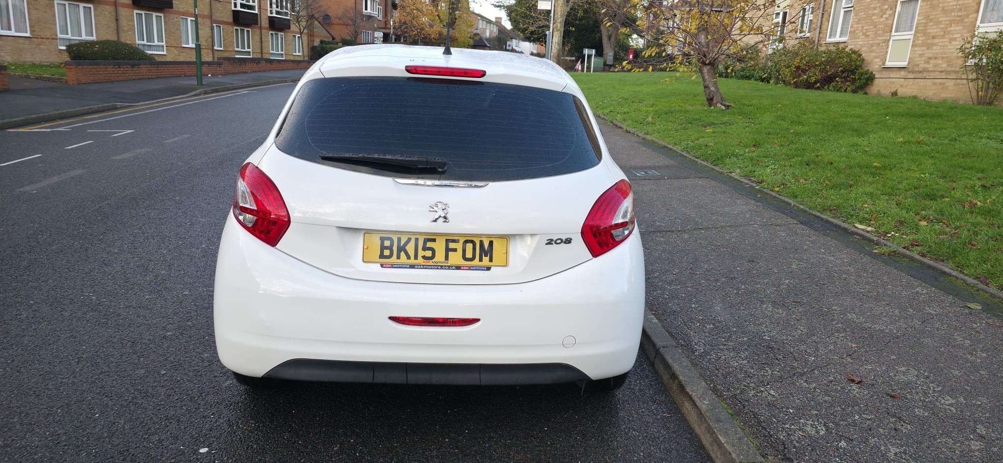 2015 PEUGEOT 208 2015 PEUGEOT 208