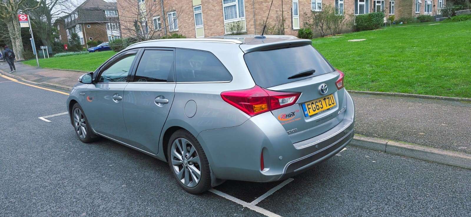 A 2013 TOYOTA AURIS 1.8 VVT-h Excel Touring Sports 5dr Petrol Hybrid CVT Euro 5 (s/s) (136 ps) A 2013 TOYOTA AURIS 1.8 VVT-h Excel Touring Sports 5dr Petrol Hybrid CVT Euro 5 (s/s) (136 ps)