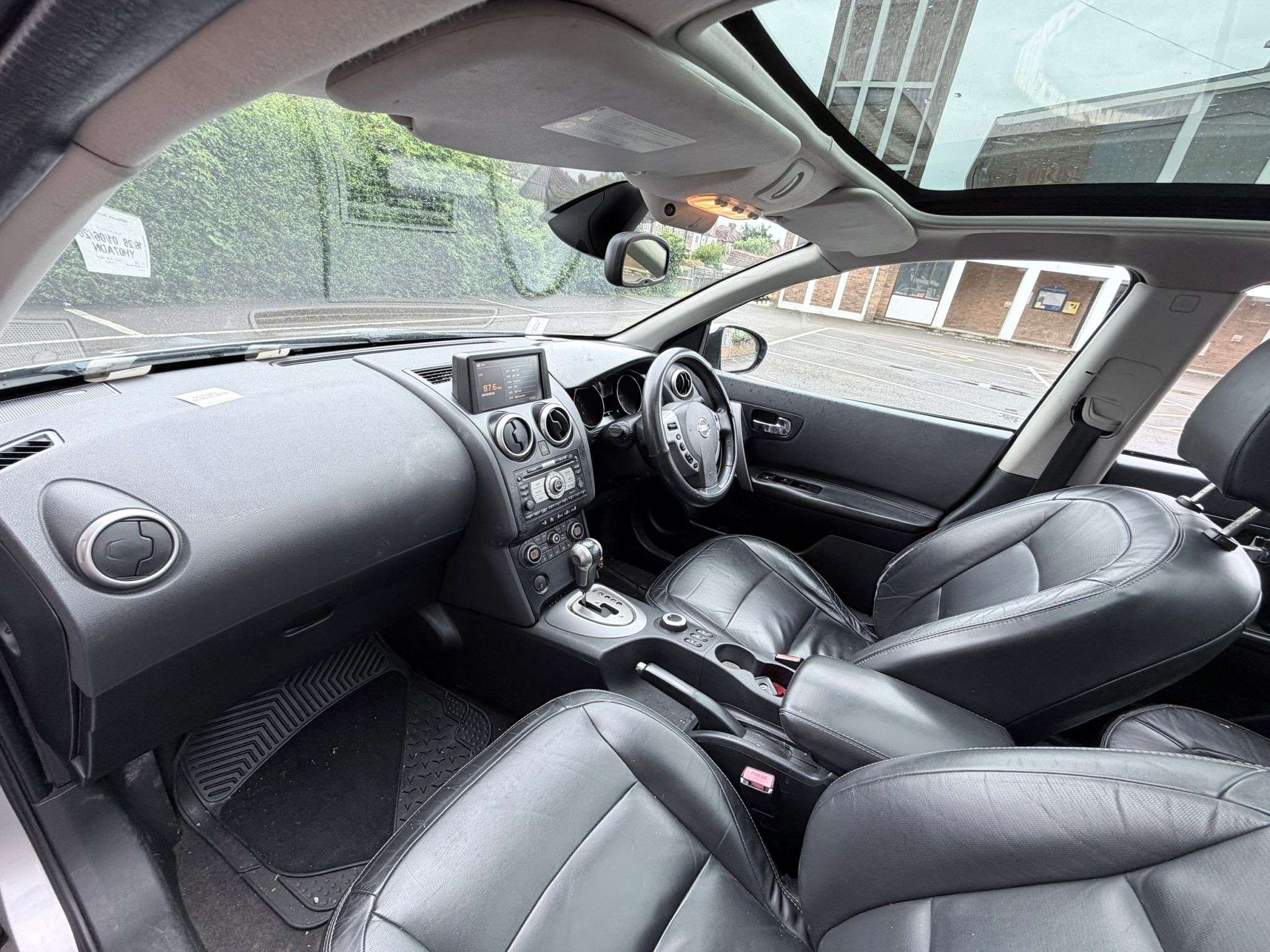 A 2007 NISSAN QASHQAI 2.0 Tekna Hatchback 5dr Petrol CVT 4WD (201 g/km, 139 bhp) A 2007 NISSAN QASHQAI 2.0 Tekna Hatchback 5dr Petrol CVT 4WD (201 g/km, 139 bhp)