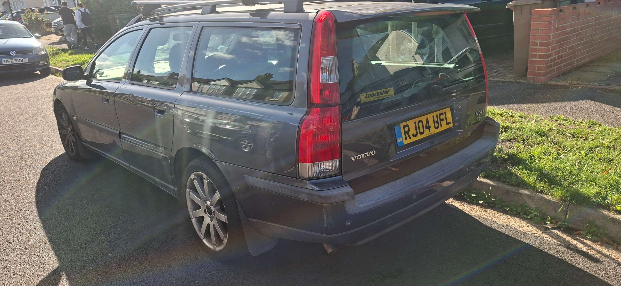 2004 VOLVO V70 2004 VOLVO V70